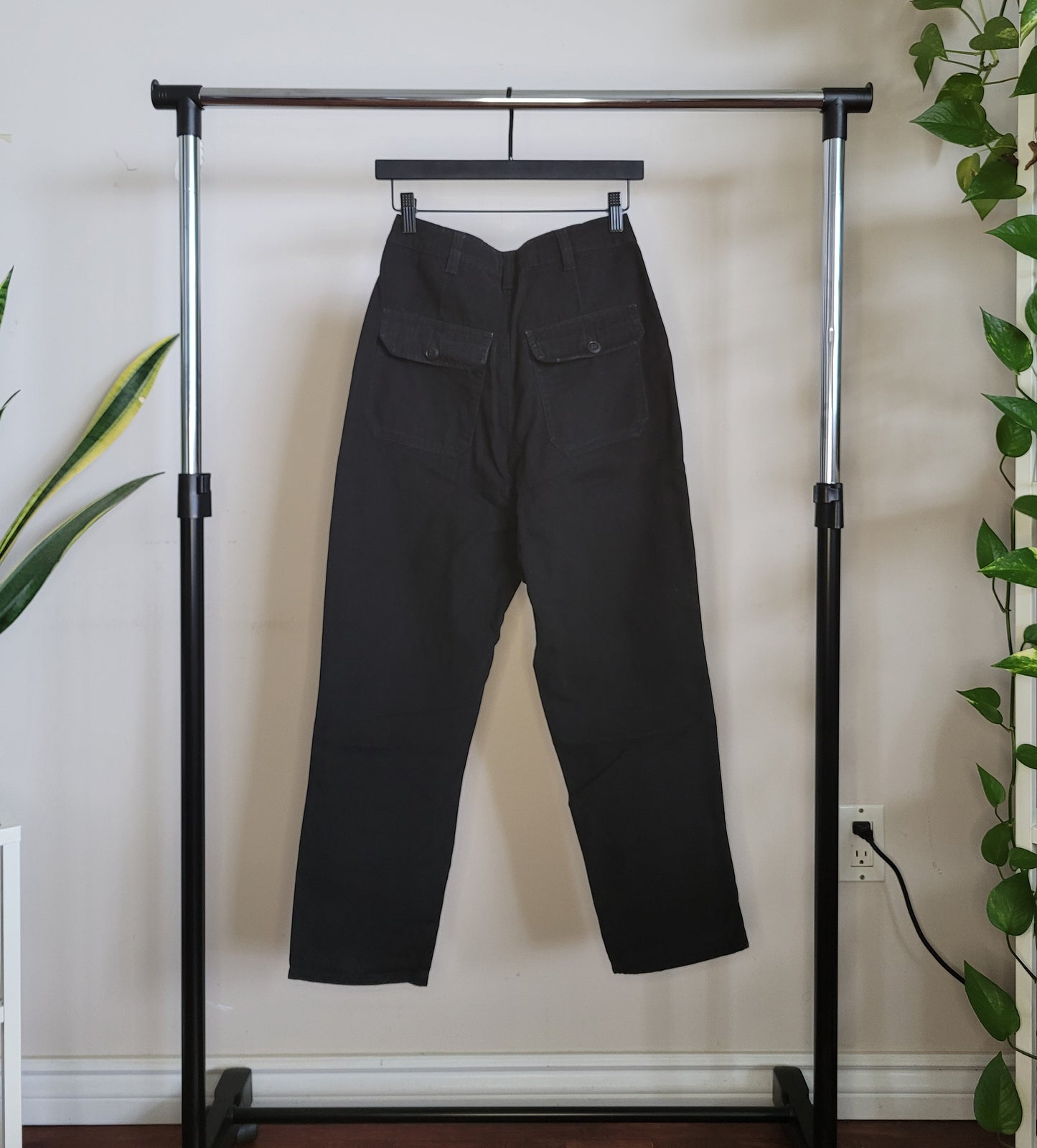 Black High-rise Straight Pants