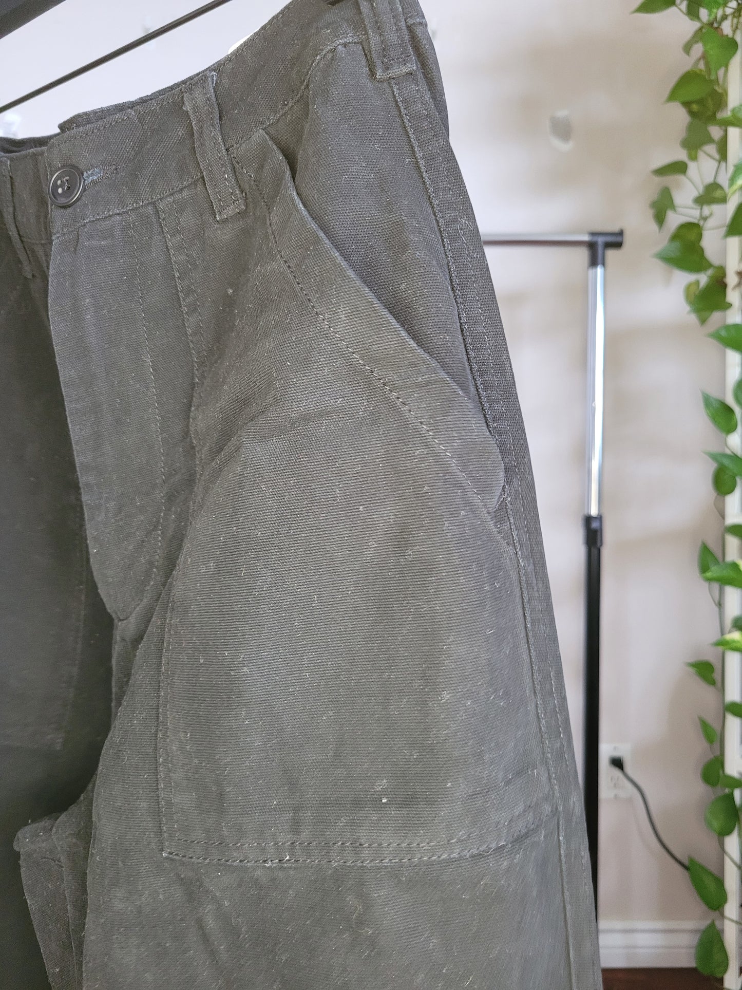 Black High-rise Straight Pants