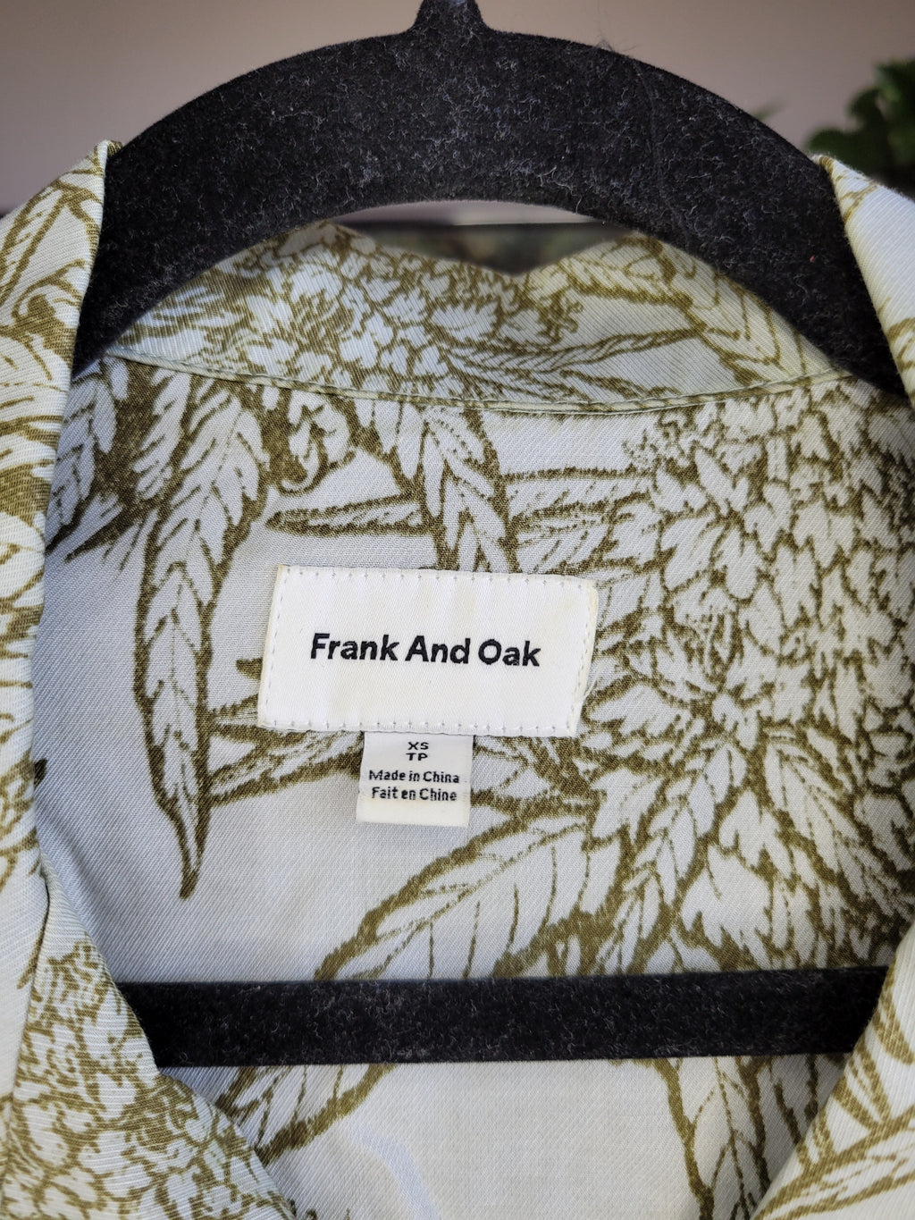 Patterned Short-sleeve Collared Button-Up